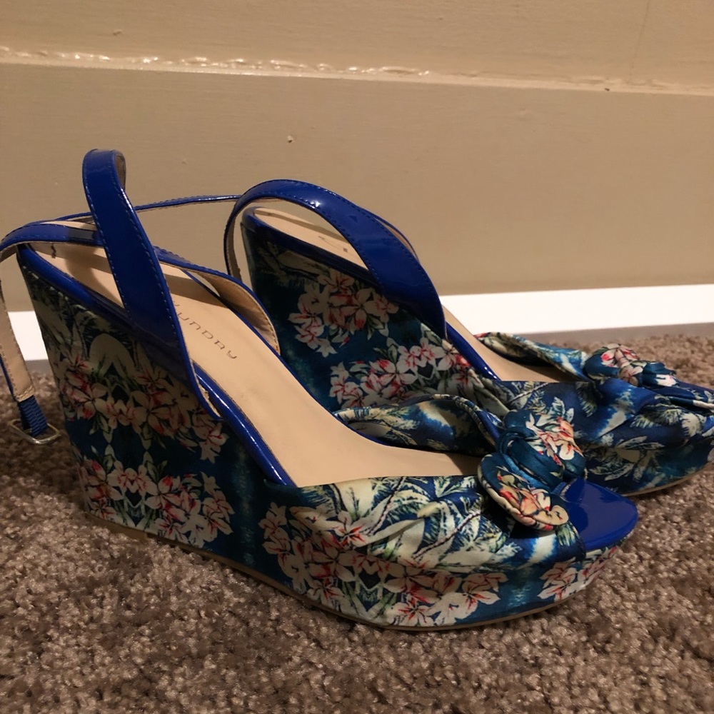 CZ blue floral wedges